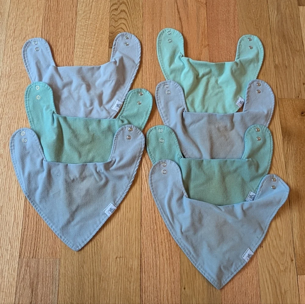 Ollie World Baby Bandana Bibs in Green and Light Gray - Lot Of 7